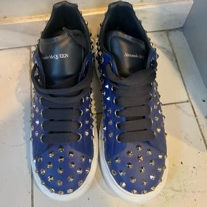 Alexander ma Qeen stud sneakers